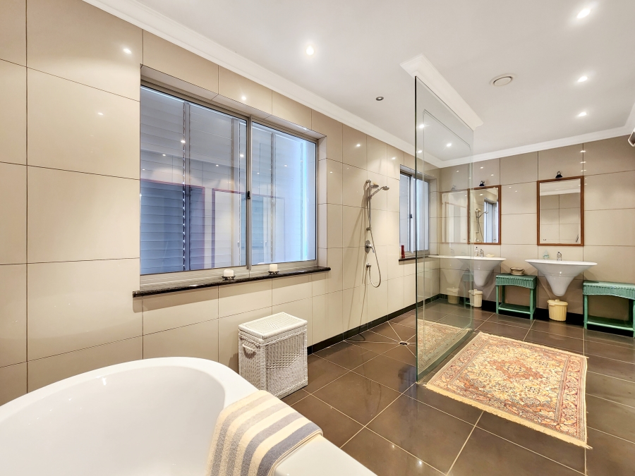 2 Bedroom Property for Sale in Bantry Bay Western Cape